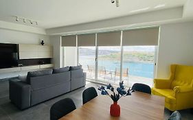 Sliema Seaview Apartment- Valletta Views - Apt 8, 49 Tigne Point Mansions